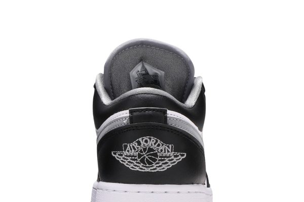 Air Jordan 1 Low ‘Black Medium Grey’ 553560-040