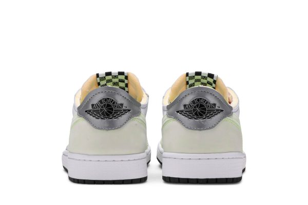 Air Jordan 1 Low OG ‘Ghost Green’ DM7837-103