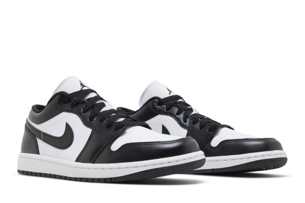 Air Jordan 1 Low ‘Panda’ DC0774-101