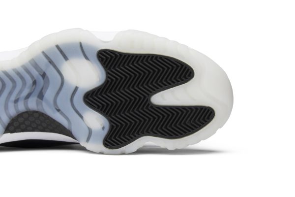 Air Jordan 11 Retro Low ‘Barons’ 528895-010