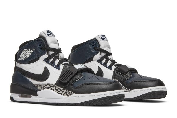 Air Jordan Legacy 312 ‘Midnight Navy’ DO7441-401