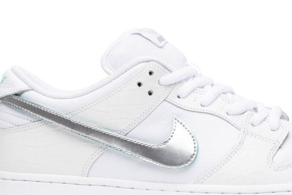 Diamond Supply Co. x Nike SB Dunk Low Pro White Diamond BV1310-100