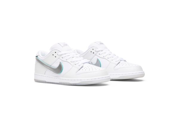 Diamond Supply Co. x Nike SB Dunk Low Pro White Diamond BV1310-100