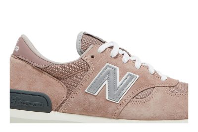 kith-x-new-balance-990v1-made-in-usa-dusty-rose-m990kt1-wabt-nkkzv