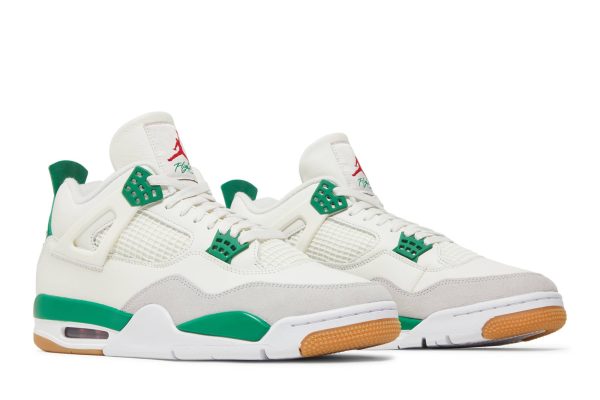 Nike SB x Air Jordan 4 Retro SP ‘Pine Green’ DR5415-103