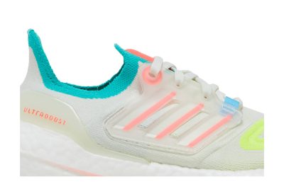 w-adidas-ultraboost-22-white-turbo-mint-gx8015-wabt-teusw